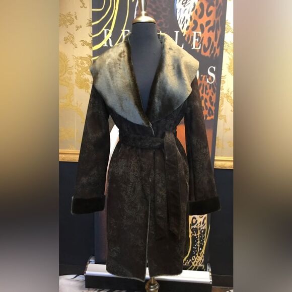 Juliet Michelle V Suede Coat size large and medium new - Picture 1 of 1
